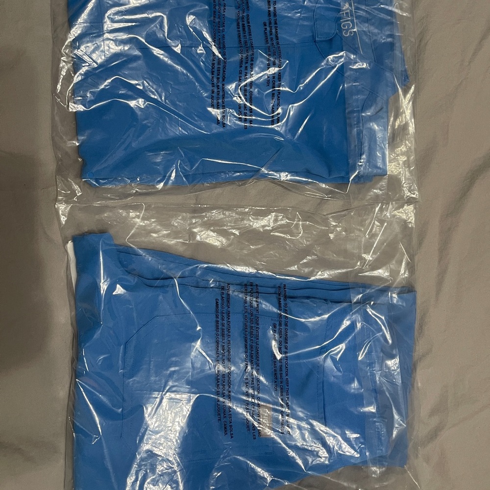 FIGS SCRUBS SET